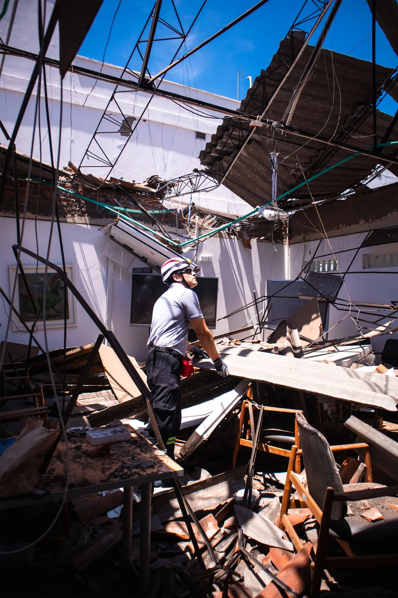 Zonas comunes del Instituto afectadas por el terremoto